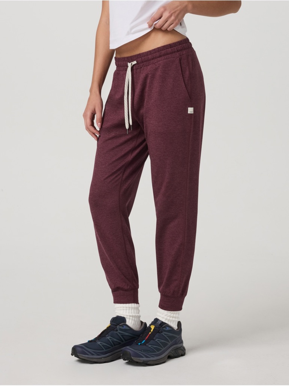 Vuori Women's Fig Heather Drawstring Joggers